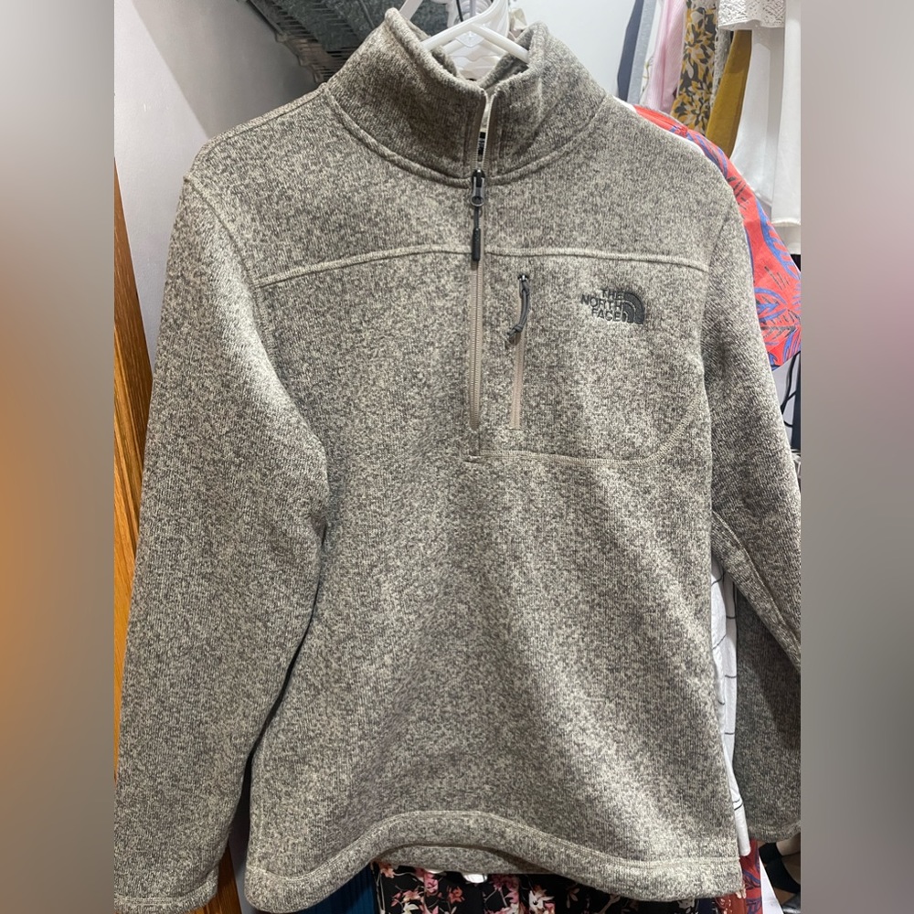 The North Face Men's Pullover Fleece Quarter-Zip Sweater